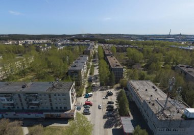 Polevskoy kentinde Sovyet düşük evler, Rusya. Hava