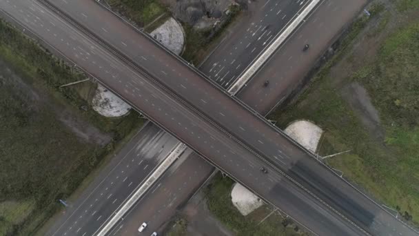 Vue Aérienne Haut Vers Bas Une Intersection Autoroutes Sous Forme — Video