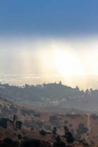 Los Angeles turistické stezky s mlhou — Stock fotografie
