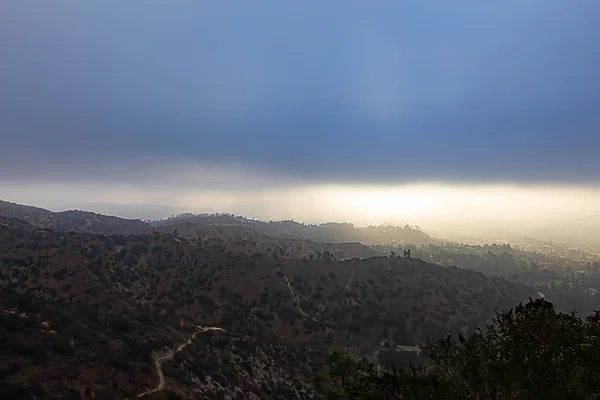 Hillside view of griffith park hills — Stock Photo, Image