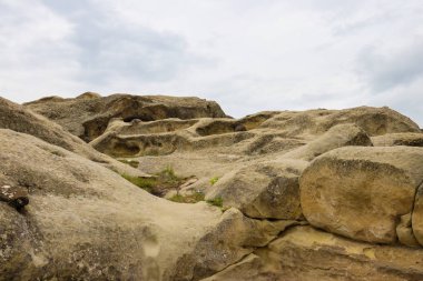 Kafkasya dağlarındaki eski mağara şehri Uplistsikhe, Georgia