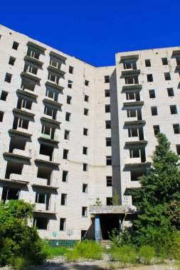 Ukrayna 'da terk edilmiş çok katlı bir bina