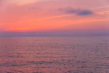 Karadeniz üzerinde Güzel Gün Batımı
