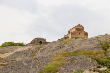 Gürcistan 'ın Gori kenti yakınlarındaki Uplistsikhe mağara kentinde Uplistsulis Eklesia (Prince' s Church)