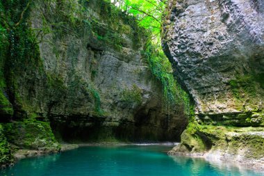 Gürcistan'daki Martvili Kanyon