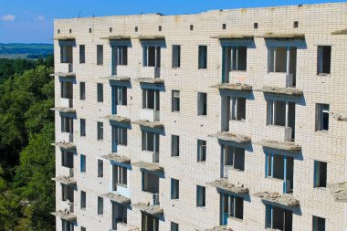 Ukrayna 'da terk edilmiş çok katlı bir bina