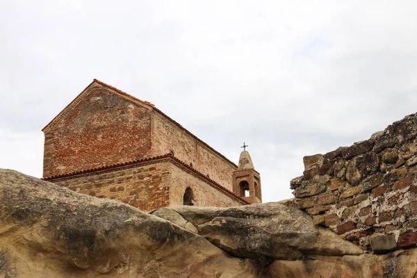 Uplistsulis Eklesia (Fürstenkirche) in der antiken Höhlenstadt Uplistsikhe in der Nähe von Gori, Georgien — Stockfoto