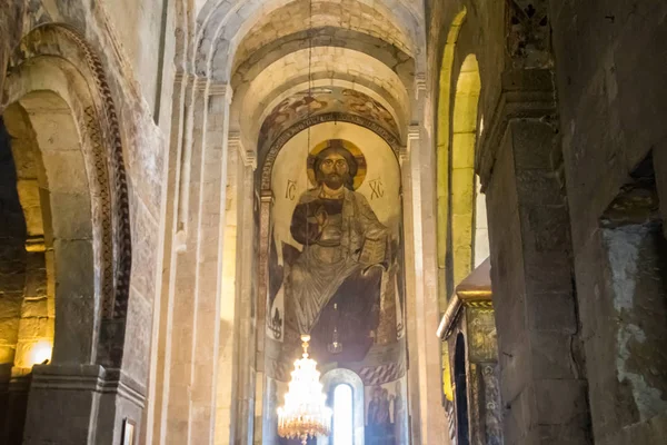 Interior de la Catedral de Svetitskhoveli en Mtskheta, Georgia —  Fotos de Stock