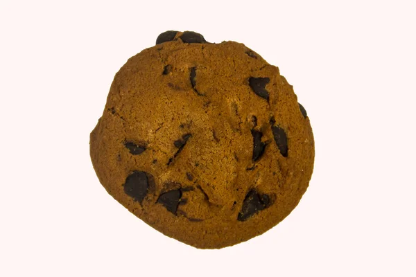 Chocolate Chip Cookie isoliert auf weißem Hintergrund — Stockfoto