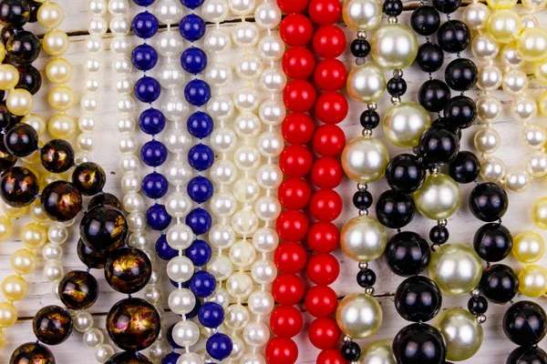 Bakgrund av de olika pärlor halsband — Stockfoto