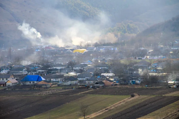 ウクライナの山村の眺め — ストック写真