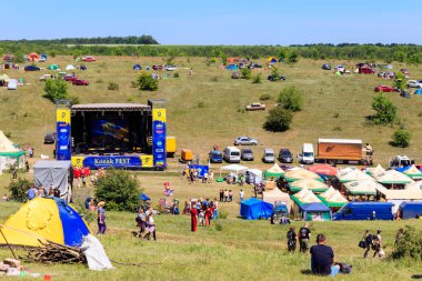 Açık serbest etno-rock festivali Kozak Fest manzarası
