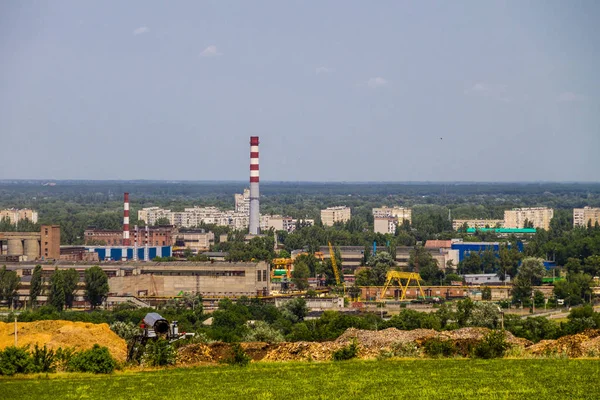 Visa på det industriella distriktet i Kremenchug city, Ukraina — Stockfoto
