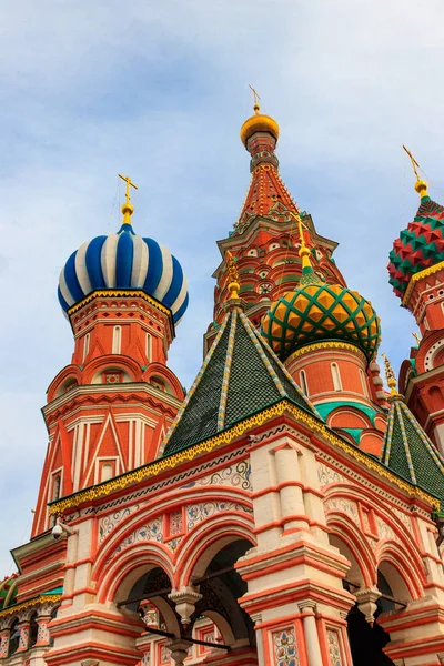 St. Catedral de Basilio en la Plaza Roja de Moscú, Rusia — Foto de Stock