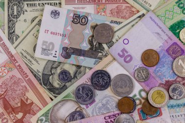 Farklı ülkelerden banknot ve madeni paraların arka planı