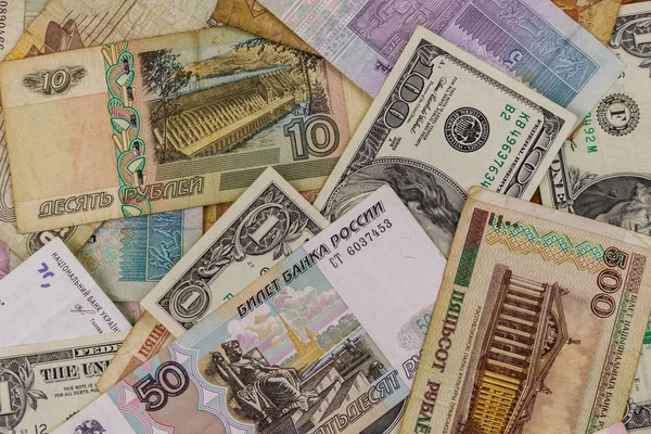 Víceúčelové zázemí amerických dolarů, ruských rublů, běloruských rublů, egyptských liber a ukrajinských hřiven — Stock fotografie