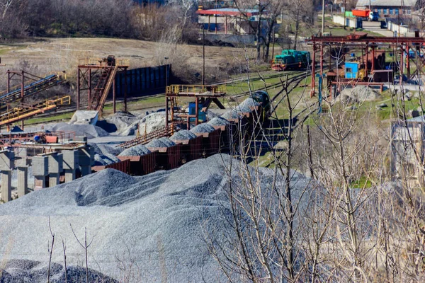 Verladung Von Bruchstein Güterzug Einem Granitbruch — Stockfoto