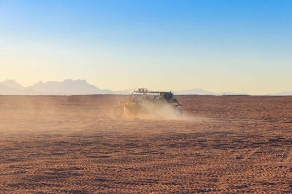 Safari Utazás Egyiptomi Sivatagban Vezetés Buggy Autók — Stock Fotó