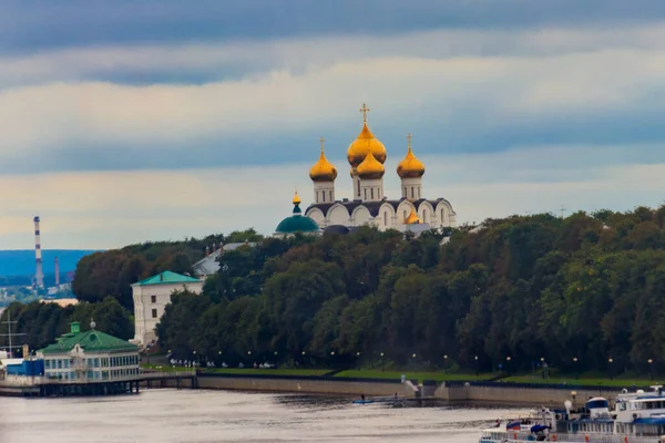 Dormition Cathédrale Sur Flèche Confluent Volga Rivière Kotorosl Iaroslavl Russie — Photo