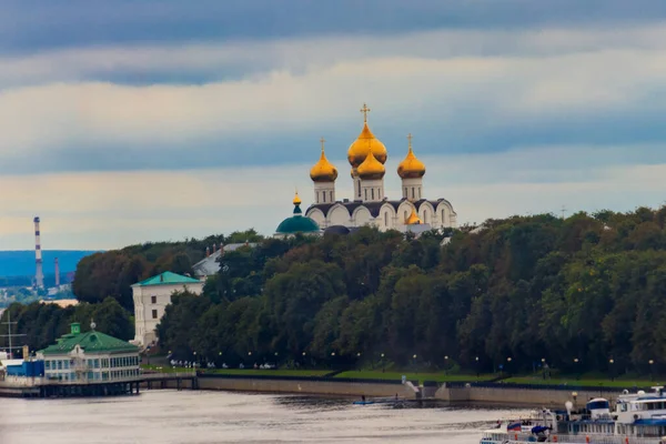 Кафедральний Собор Стрілі Злитті Волги Річки Которосль Ярославлі Росія — стокове фото