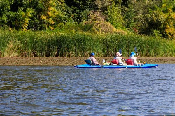 Kajakfahren Auf Dem Schönen Fluss Sommer — Stockfoto