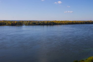 Sonbaharda Dinyeper Nehri 'ne bak.