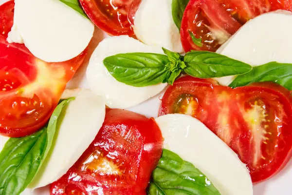 Salade Caprese Italienne Aux Tomates Fromage Mozzarella Basilic Gros Plan — Photo