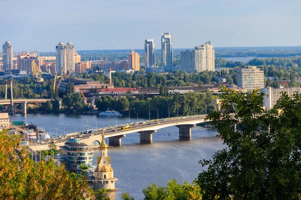 Uitzicht Rivier Dnjepr Het Stadsgezicht Van Kiev Oekraïne — Stockfoto