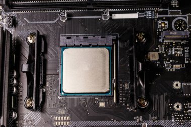 Cpu yüklü modern bir bilgisayar anakartının yakın çekimi. Elektronik bilgisayar donanım teknolojisi