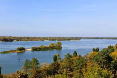 Sonbaharda Dinyeper Nehri 'ne bak.