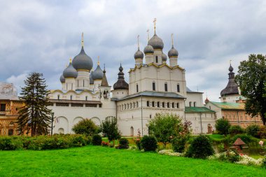 Rostov Kremlin 'in mimari topluluğu Rostov Veliky, Rusya' da. Rusya 'nın altın yüzüğü