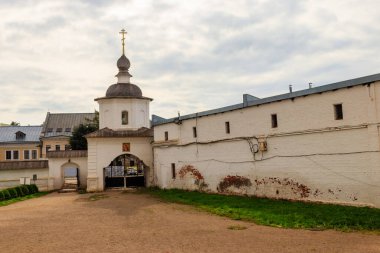 Rusya 'nın Rostov Kremlin katedralinin kutsal kapısı. Rusya 'nın altın yüzüğü