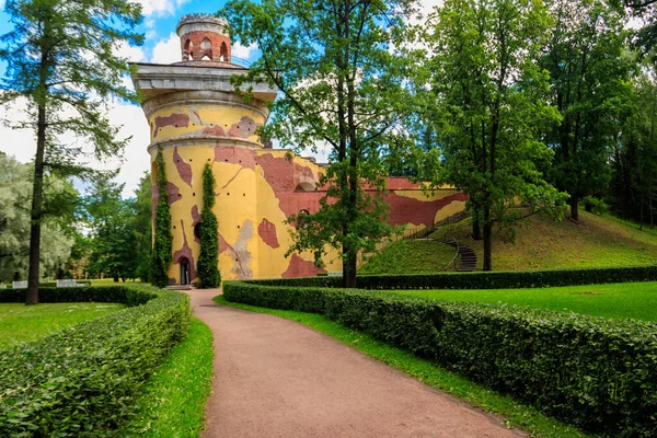 Torre Ruina Parque Catherine Tsarskoye Selo Pushkin Rusia —  Fotos de Stock