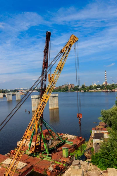 キエフ ウクライナの川の貨物港 — ストック写真