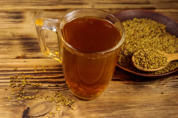 Ägyptischer Gelber Tee Oder Methi Dana Drink Und Bockshornkleesamen Auf — Stockfoto