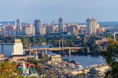 Dinyeper nehri ve Kiev şehir manzarası, Ukrayna