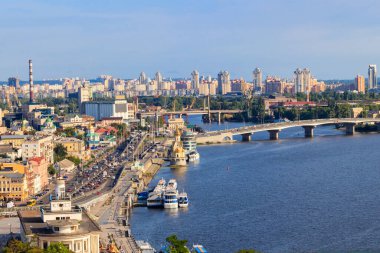 Dinyeper nehri ve Kiev şehir manzarası, Ukrayna