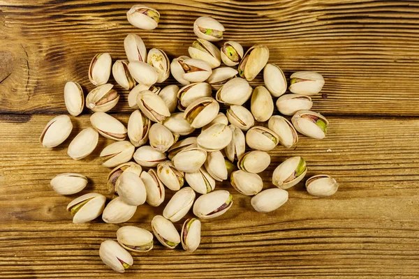 Pistazienkerne Auf Einem Holztisch Ansicht Von Oben — Stockfoto