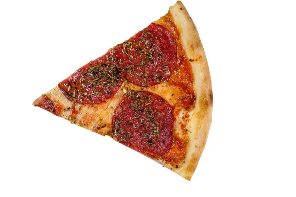 白い背景に隔離されたソーセージとチーズのピザのスライス — ストック写真
