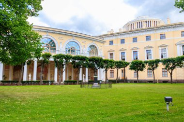 Rusya 'daki Pavlovsk Sarayı' nın mimari ve freskleri olan Gonzago 'nun dekore edilmiş galerisi.
