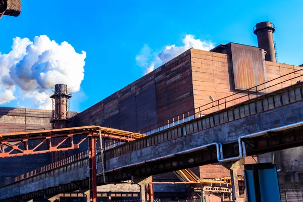 Вид Старий Завод Трубою Димом Забруднення Повітря Пошкодження Навколишнього Середовища — стокове фото
