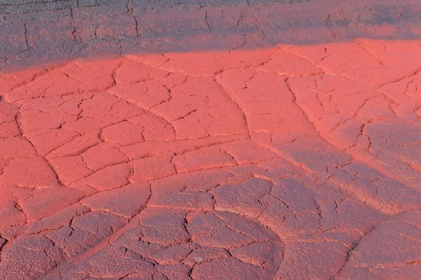 Текстура Червоного Вологого Ґрунту Забрудненого Відходами Залізної Руди — стокове фото