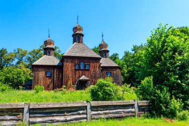 Ukrayna 'nın Kiev kenti yakınlarındaki Pirohiv (Pirogovo) köyündeki Aziz Michael antik ahşap ortodoks kilisesi