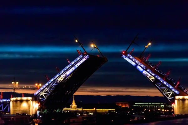 Открытие Дворцового Моста Ночной Вид Дворцового Моста Невы Санкт Петербурге — стоковое фото