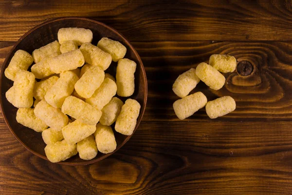 Palitos Maíz Dulce Plato Sobre Una Mesa Madera Vista Superior — Foto de Stock