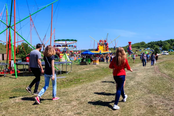 Region Dniepropietrowsk Ukraina Czerwca 2018 Nieznani Ludzie Podczas Plenerowego Festiwalu — Zdjęcie stockowe