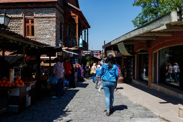 Mtskheta Georgia May 2018 Tourists Walking Street Gift Souvenir Shops — Stock Photo, Image