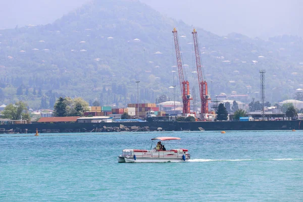 Batumi Georgien Mai 2018 Motorbootfahrt Auf Dem Schwarzen Meer Sommerfreizeit — Stockfoto