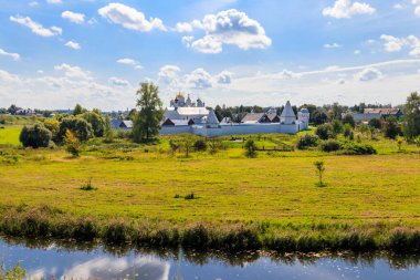 Rusya 'nın Suzdal kentindeki şefaat (Pokrovsky) manastırı