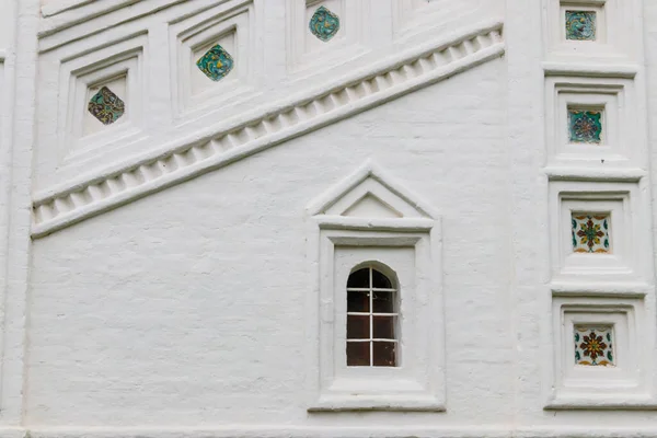 Mittelalterliche Fenster Und Architektonische Elemente Der Vvedensky Kathedrale Des Vvedensky — Stockfoto